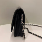CHANEL Wallet On Chain/ Timeless- Classique