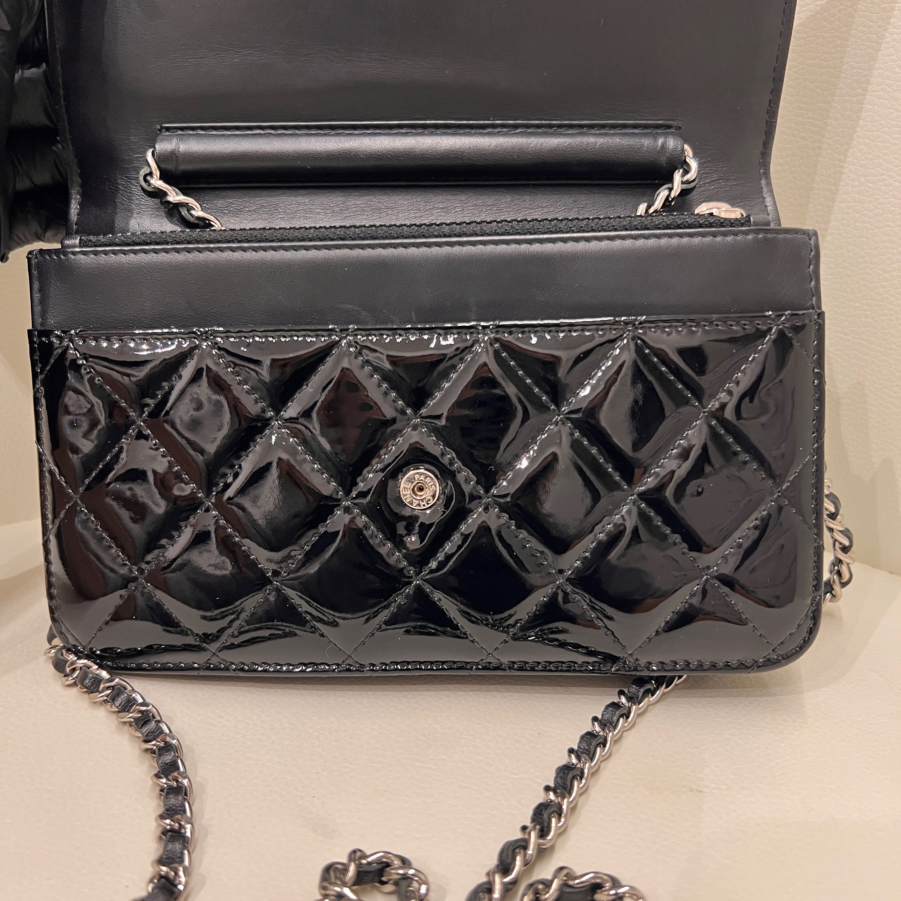 CHANEL Wallet On Chain/ Timeless- Classique