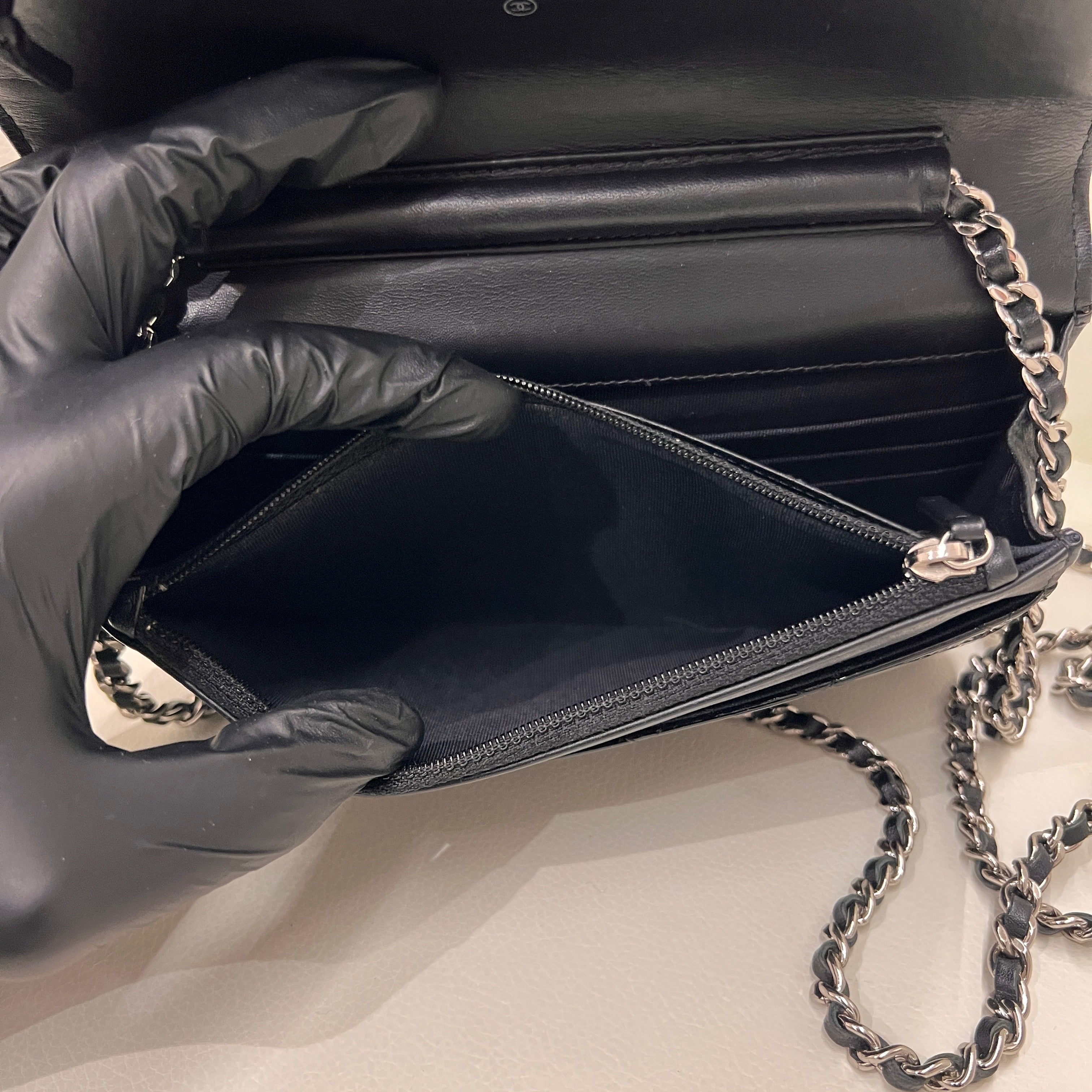 CHANEL Wallet On Chain/ Timeless- Classique